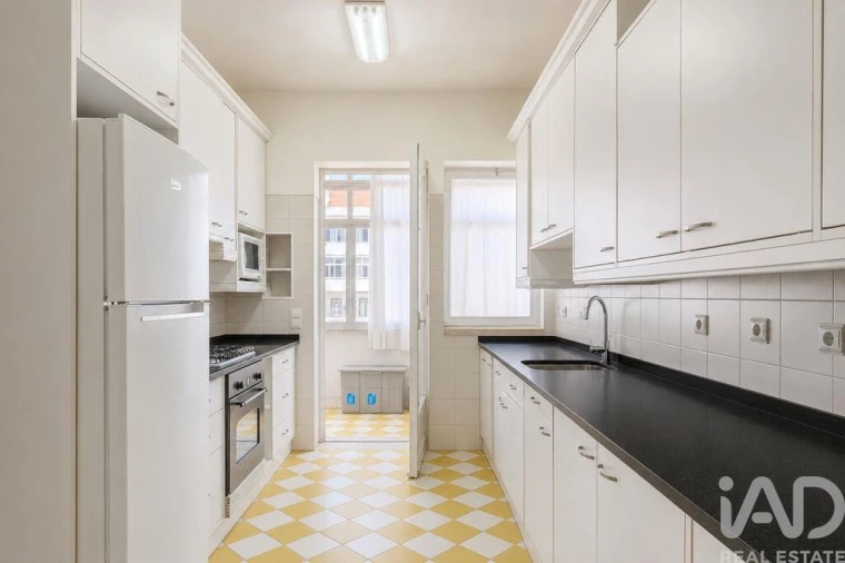 Apartamento T4 para Venda em Avenidas Novas Foto 11