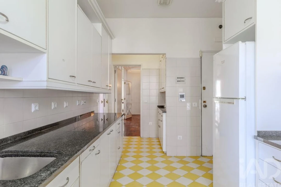 Apartamento T4 para Venda em Avenidas Novas Foto 8