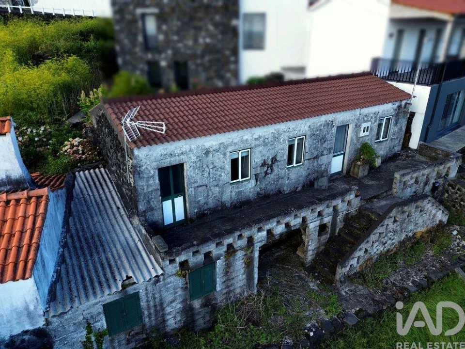 Moradia T1 para Venda em São João Foto 13