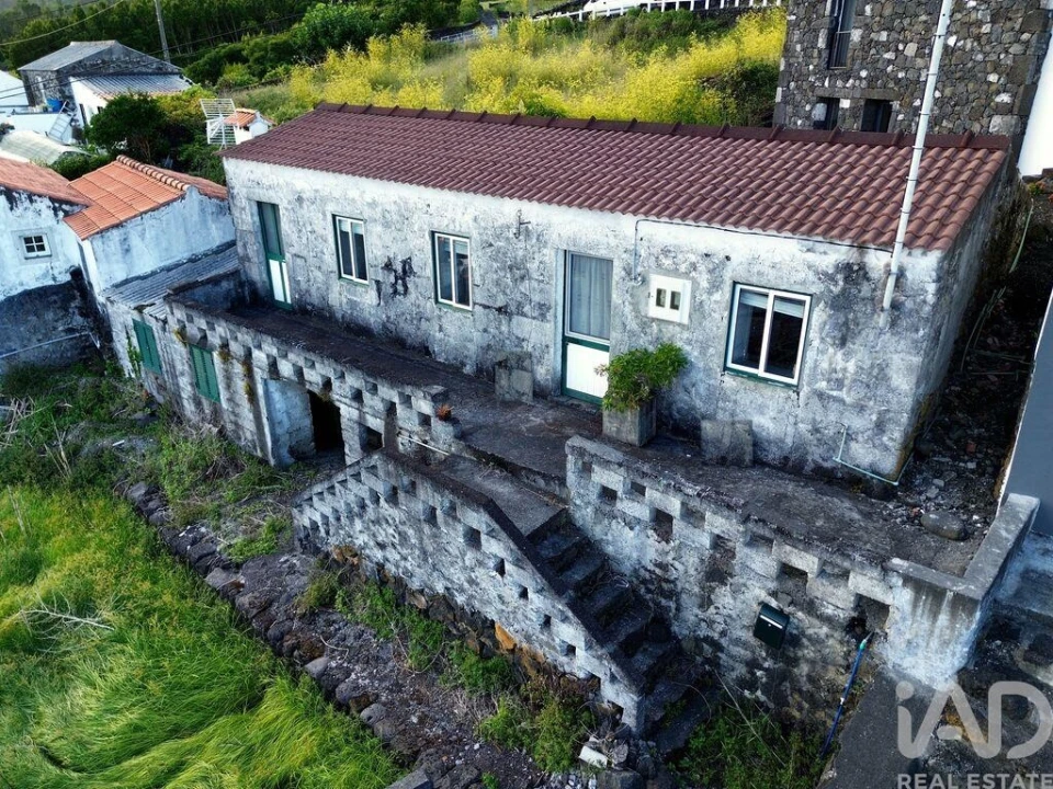 Moradia T1 para Venda em São João Foto 12