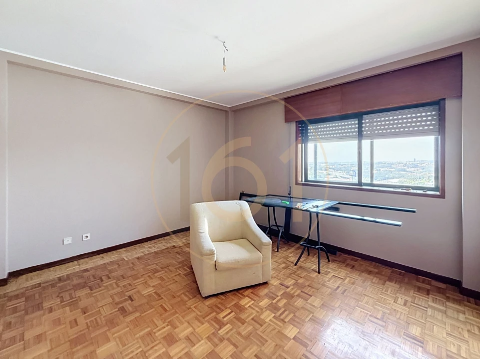 Apartamento T2 para Arrendamento em Pedrouços Foto 8