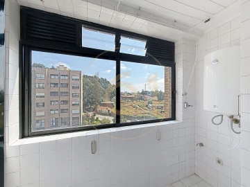 Apartamento T2 para Arrendamento em Pedrouços