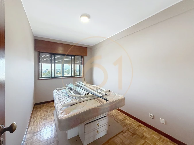 Apartamento T2 para Arrendamento em Pedrouços Foto 9