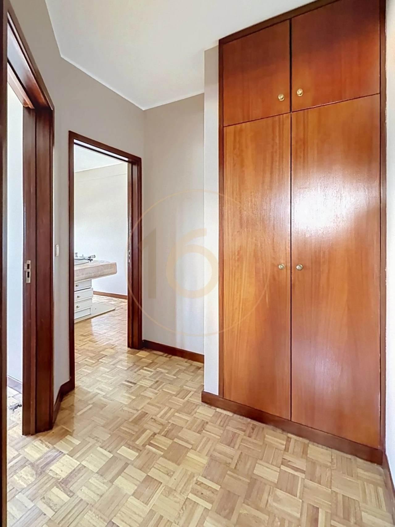 Apartamento T2 para Arrendamento em Pedrouços Foto 12