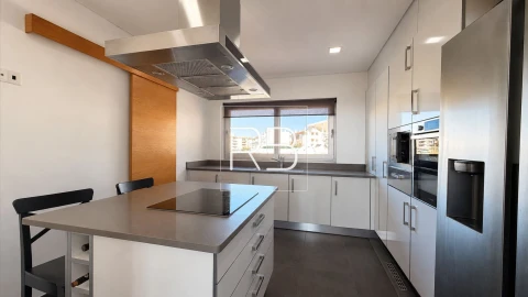 Apartamento T3 para Venda em Portimão