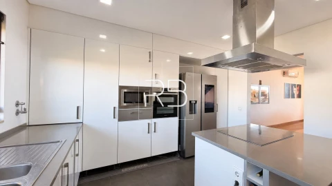 Apartamento T3 para Venda em Portimão