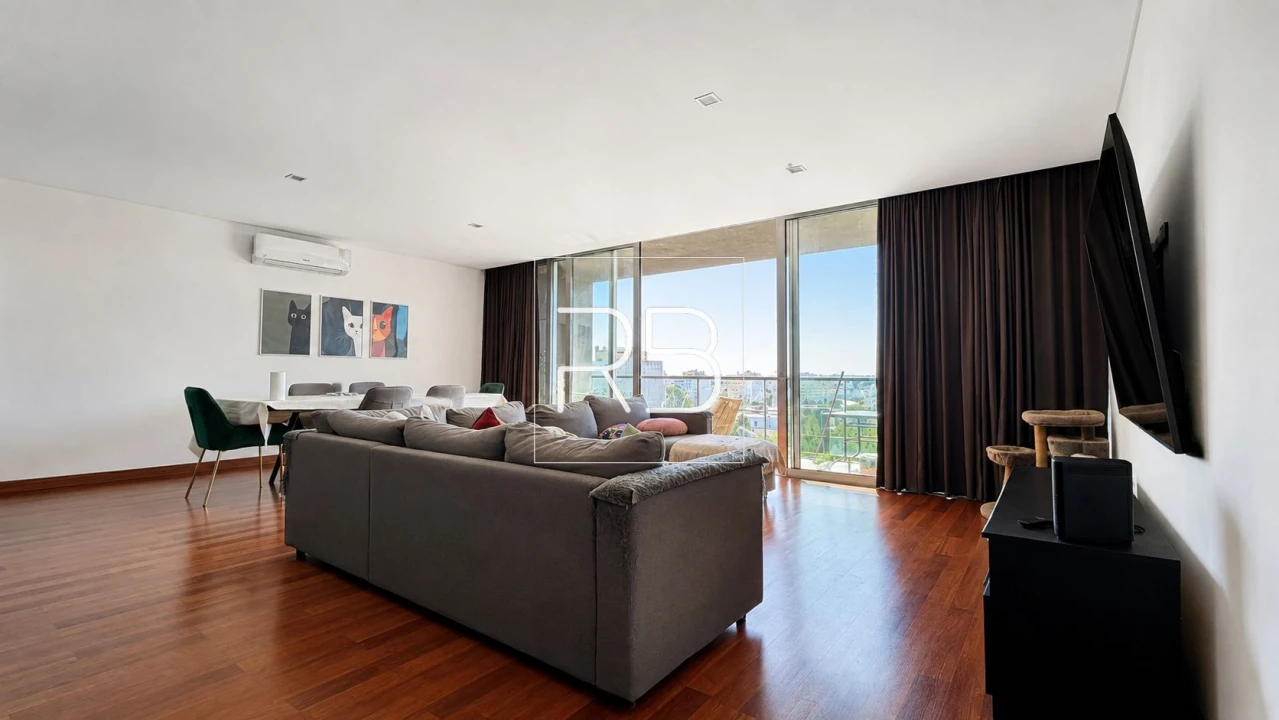 Apartamento T3 para Venda em Portimão Foto 4