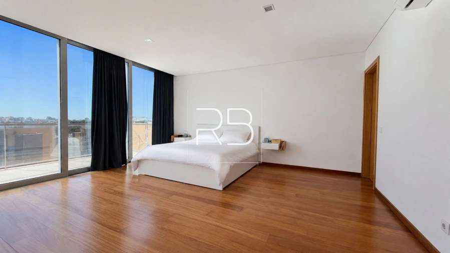 Apartamento T3 para Venda em Portimão Foto 10