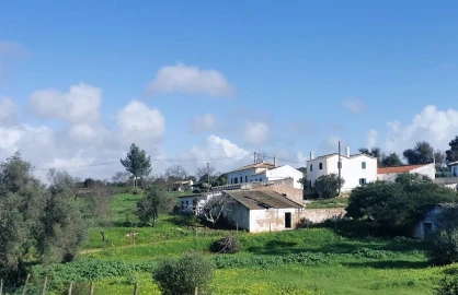 Quinta T4 para Venda em Estômbar e Parchal
