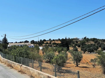 Quinta T4 para Venda em Estômbar e Parchal