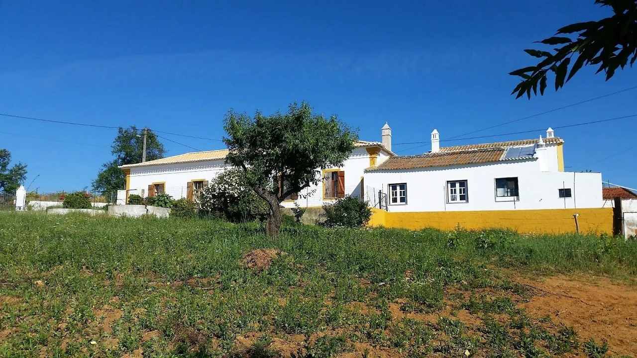 Quinta T4 para Venda em Estômbar e Parchal Foto 1