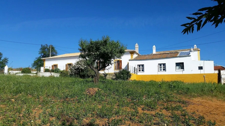 Quinta T4 para Venda em Estômbar e Parchal