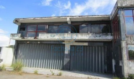 Armazém para Venda em Fiães
