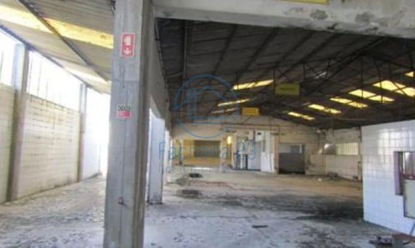Armazém para Venda em Fiães Foto 10