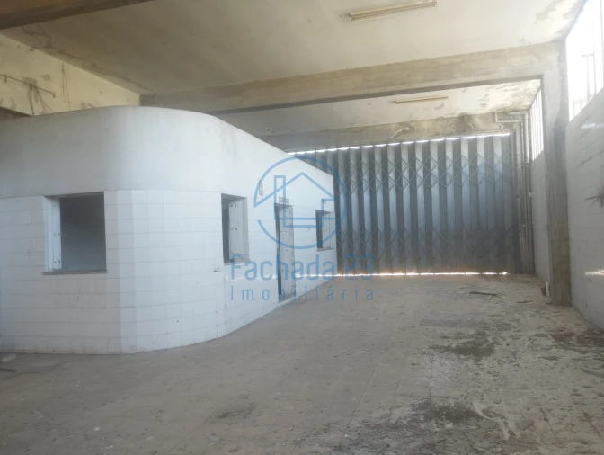 Armazém para Venda em Fiães Foto 15