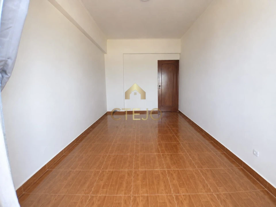 Apartamento T1 para Venda em Santa Iria de Azoia, São João da Talha e Bobadela Foto 7