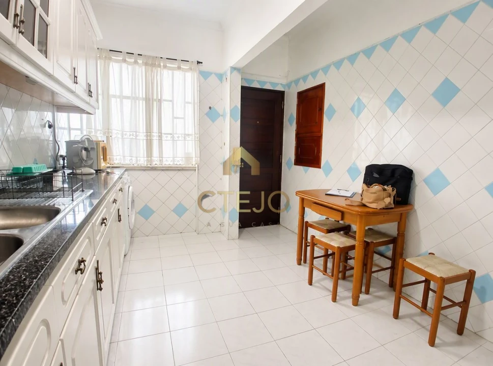 Apartamento T1 para Venda em Santa Iria de Azoia, São João da Talha e Bobadela Foto 2