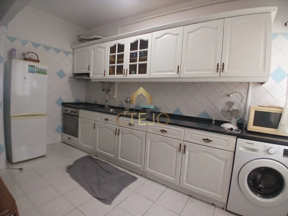 Apartamento T1 para Venda em Santa Iria de Azoia, São João da Talha e Bobadela Foto 3