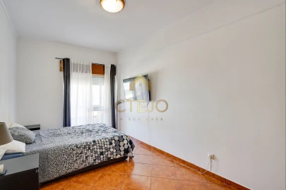 Apartamento T2 para Venda em Santa Iria de Azoia, São João da Talha e Bobadela