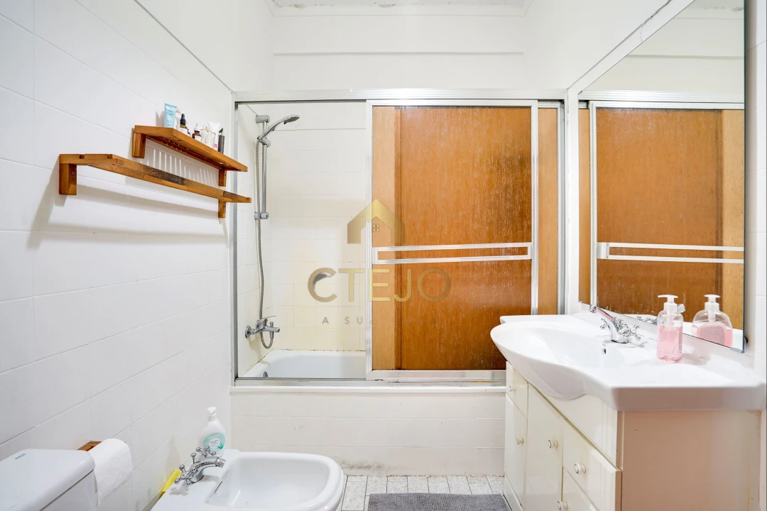 Apartamento T2 para Venda em Santa Iria de Azoia, São João da Talha e Bobadela Foto 12