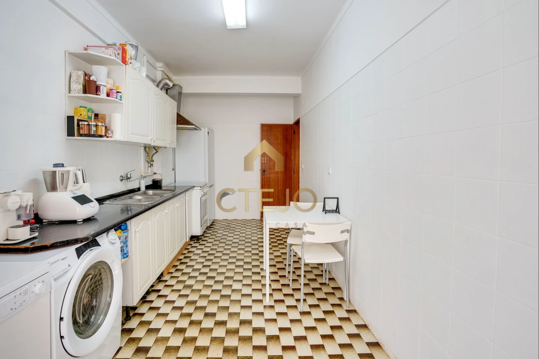 Apartamento T2 para Venda em Santa Iria de Azoia, São João da Talha e Bobadela Foto 10
