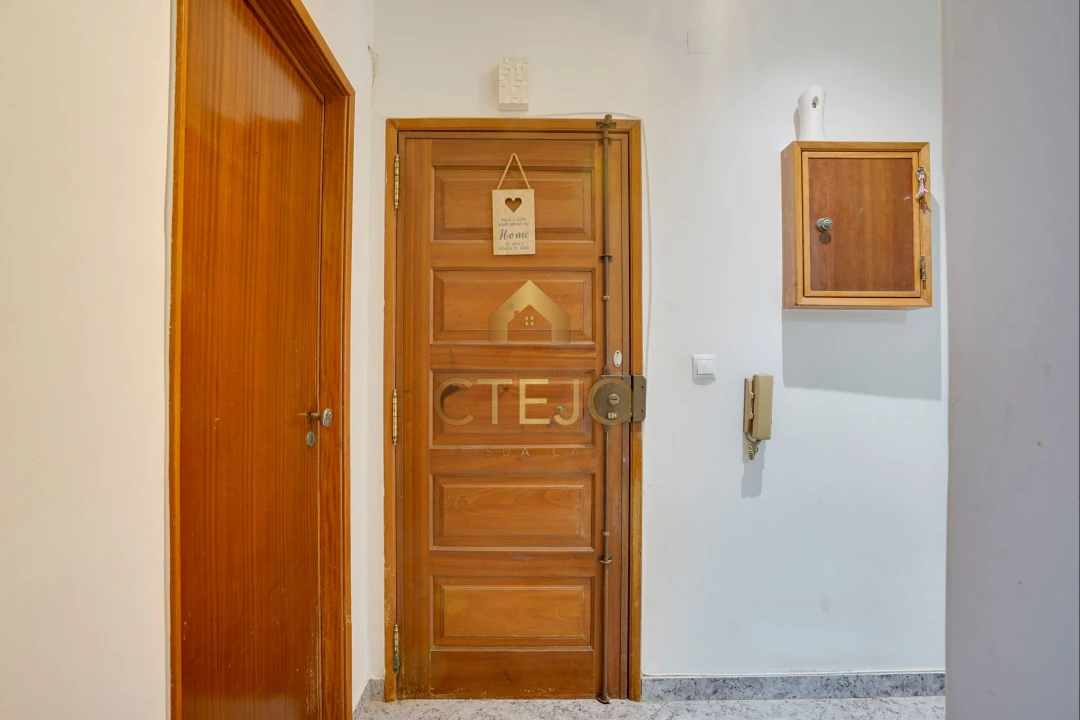 Apartamento T2 para Venda em Santa Iria de Azoia, São João da Talha e Bobadela Foto 14