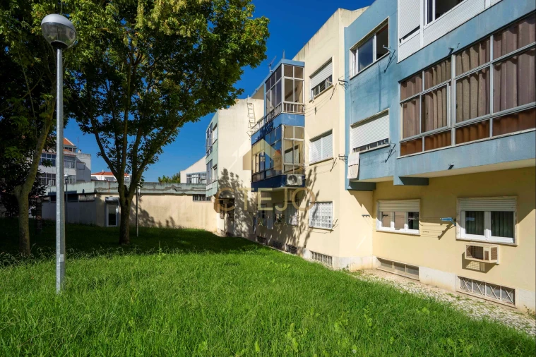 Apartamento T2 para Venda em Santa Iria de Azoia, São João da Talha e Bobadela Foto 28