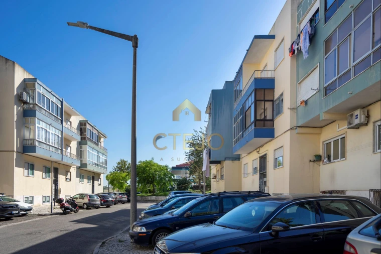 Apartamento T2 para Venda em Santa Iria de Azoia, São João da Talha e Bobadela Foto 27