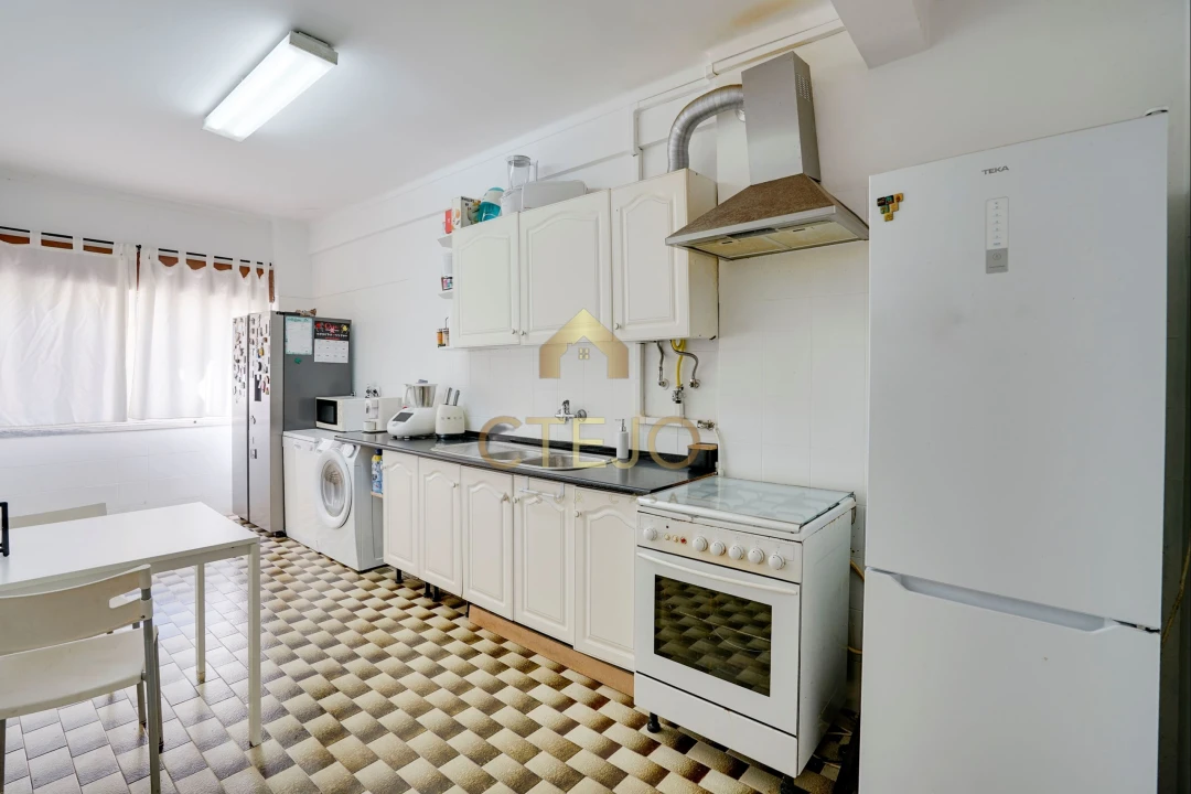 Apartamento T2 para Venda em Santa Iria de Azoia, São João da Talha e Bobadela Foto 8