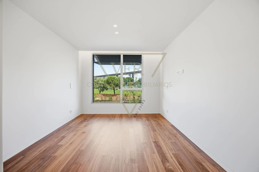 Apartamento T3 para Venda em Parque das Nações Foto 18