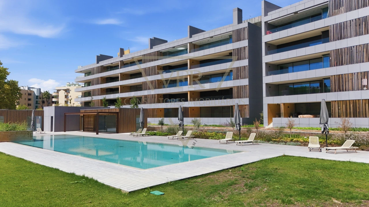 Apartamento T3 para Venda em Parque das Nações Foto 45