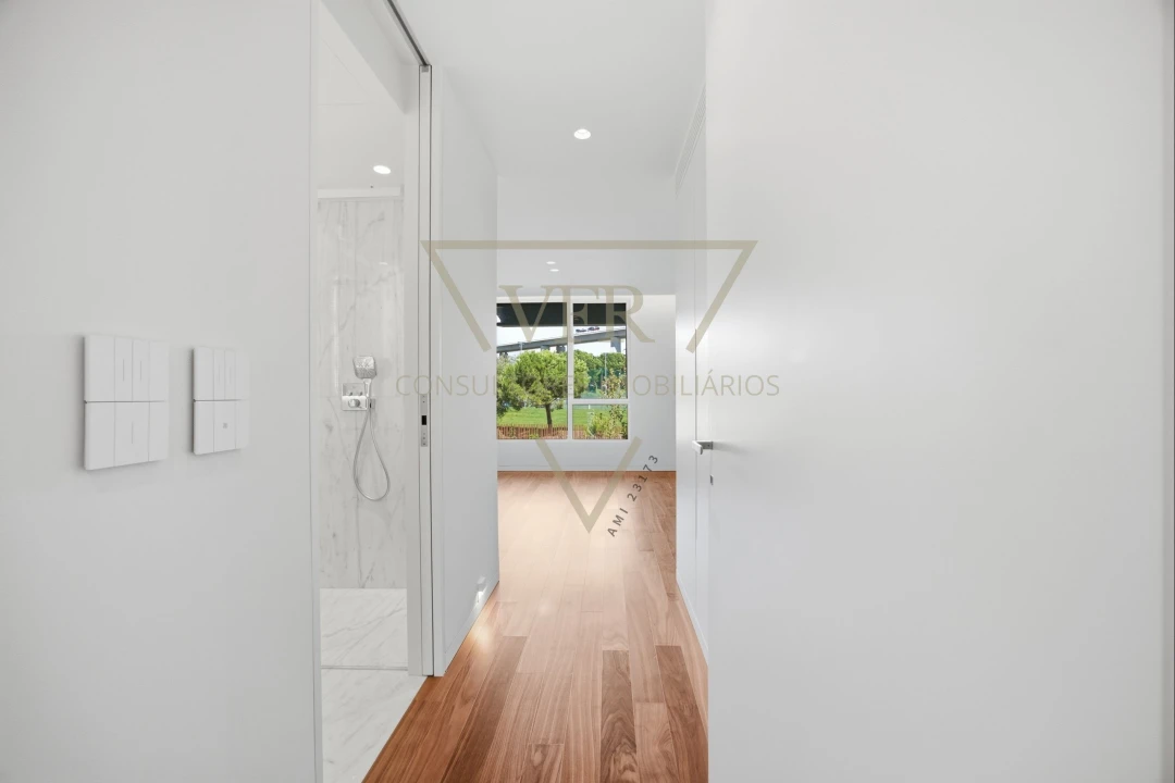 Apartamento T3 para Venda em Parque das Nações Foto 17