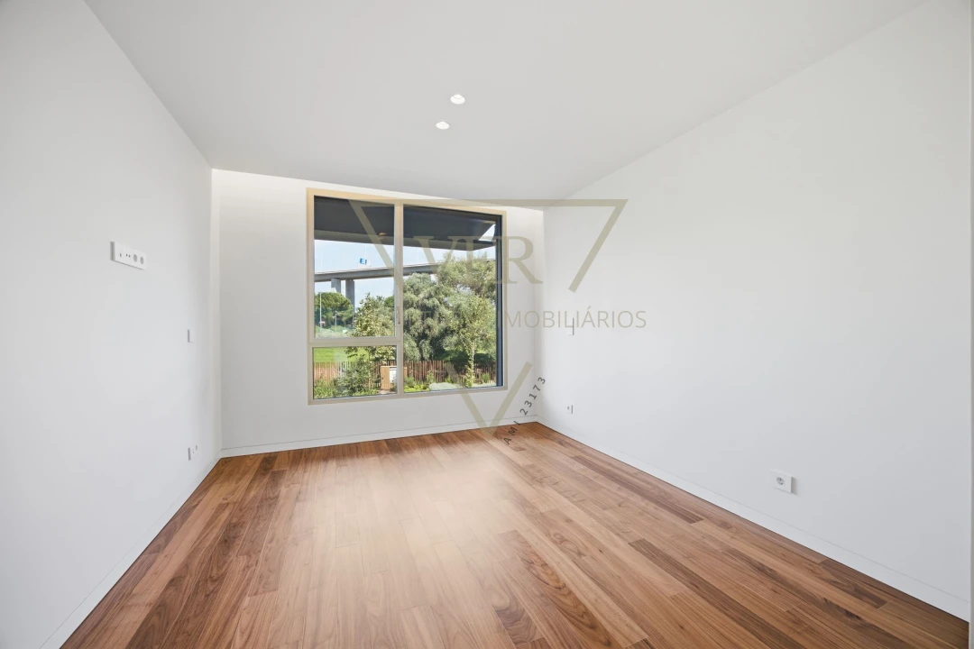 Apartamento T3 para Venda em Parque das Nações Foto 15