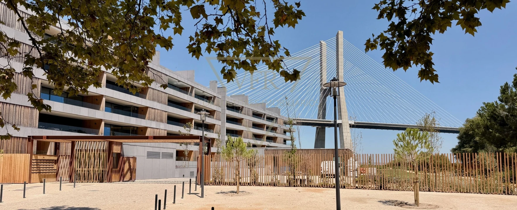 Apartamento T3 para Venda em Parque das Nações Foto 47