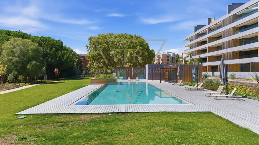 Apartamento T3 para Venda em Parque das Nações Foto 44