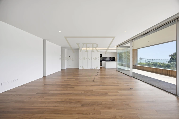 Apartamento T3 para Venda em Parque das Nações Foto 5