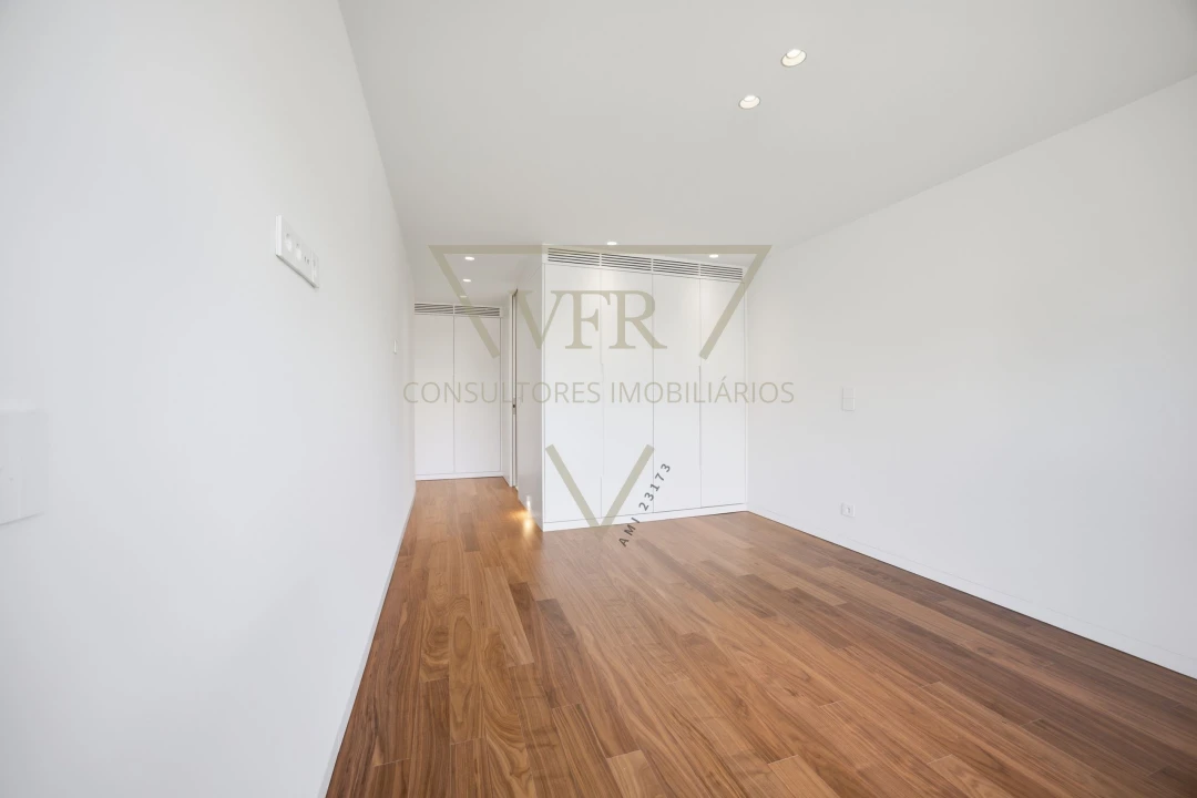 Apartamento T3 para Venda em Parque das Nações Foto 21