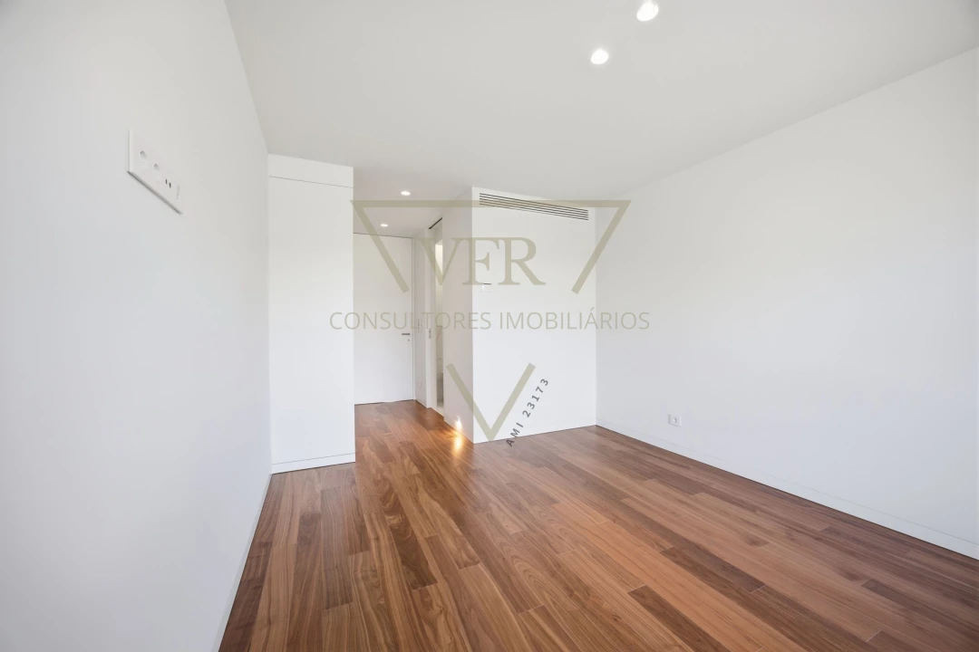 Apartamento T3 para Venda em Parque das Nações Foto 19
