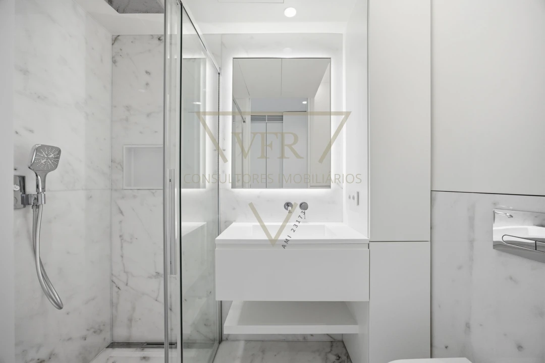 Apartamento T3 para Venda em Parque das Nações Foto 11