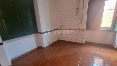 Prédio para Venda em Alcoentre