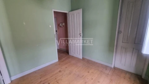 Prédio para Venda em Alcoentre