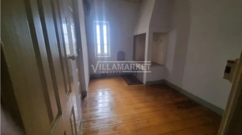 Prédio para Venda em Alcoentre