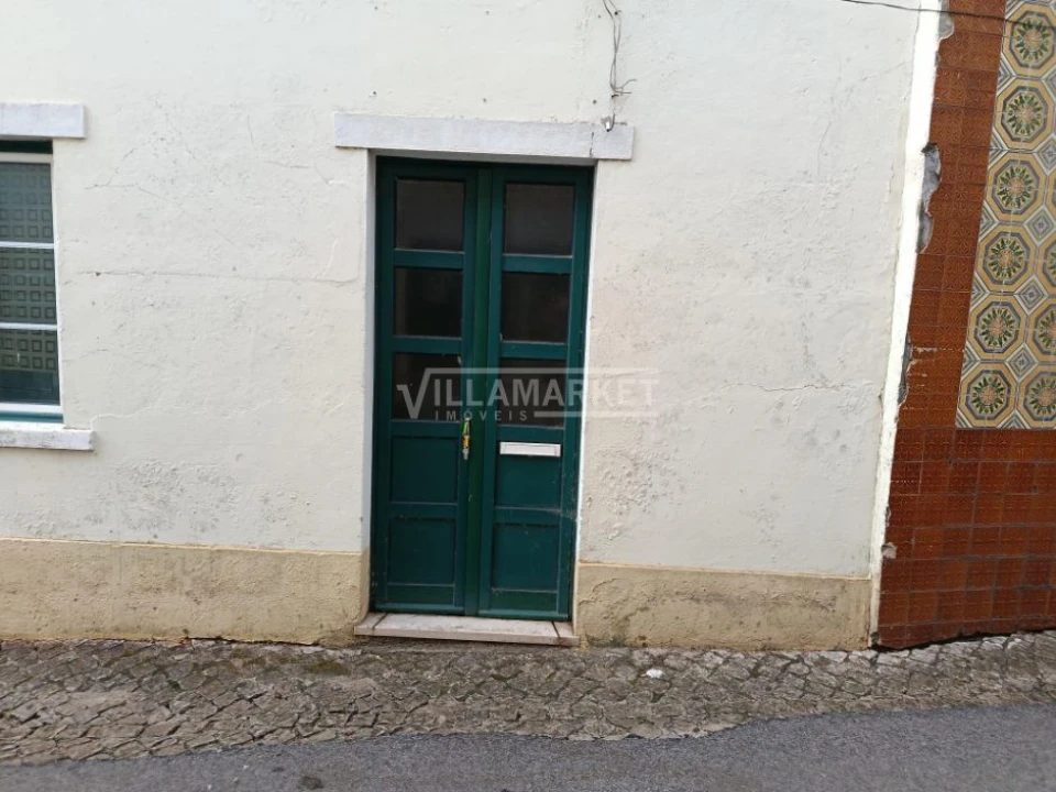 Prédio para Venda em Alcoentre Foto 16