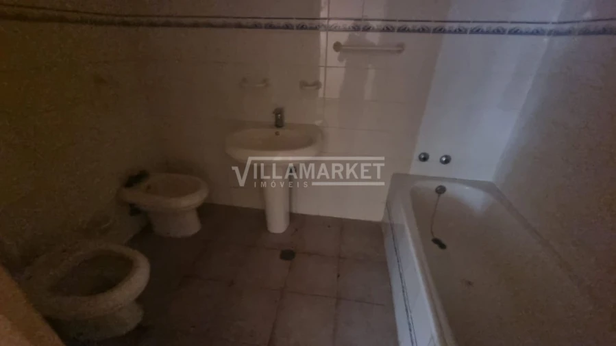 Prédio para Venda em Alcoentre Foto 9