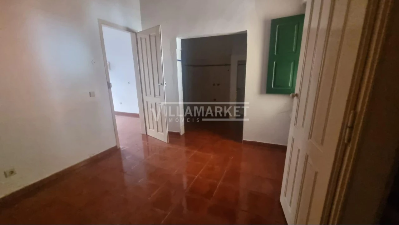Prédio para Venda em Alcoentre Foto 2