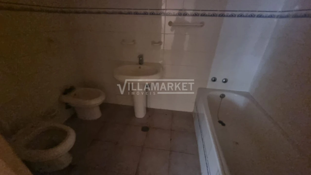 Prédio para Venda em Alcoentre Foto 9