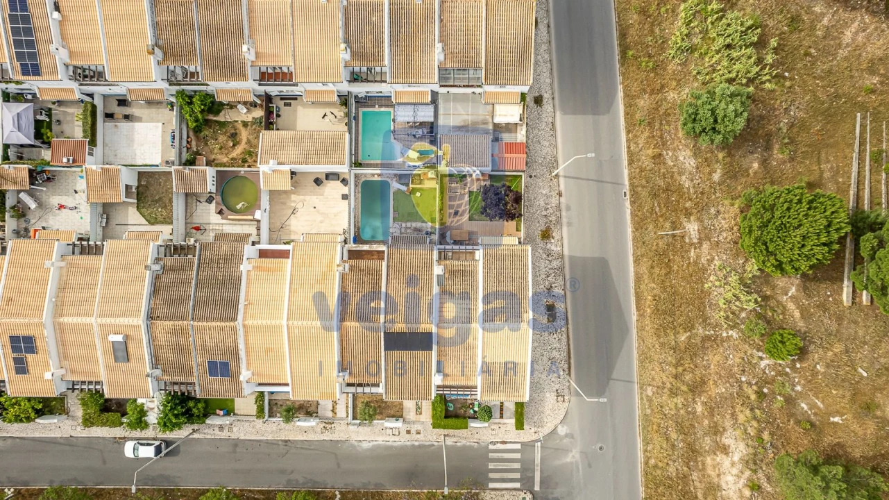 Moradia T4 para Venda em Santo Antonio da Charneca Foto 30
