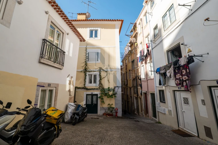 Apartamento T1 para Venda em Santa Maria Maior Foto 28
