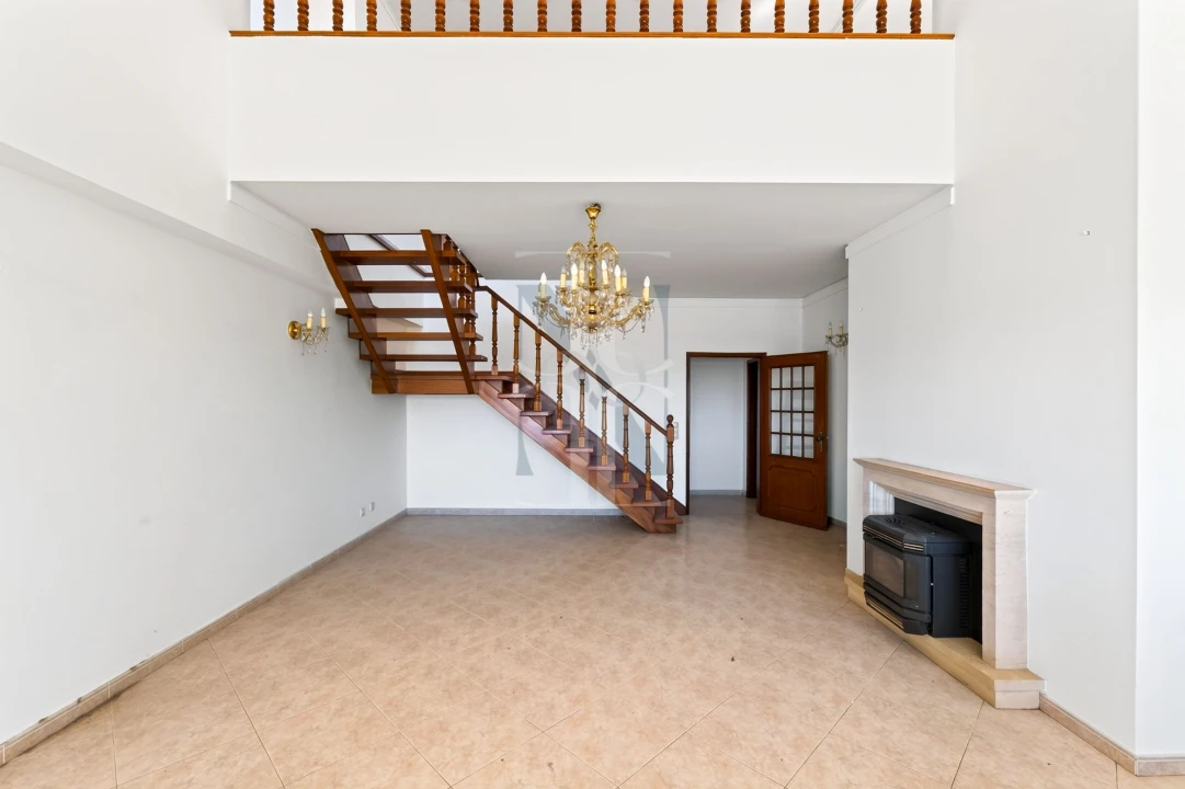 Apartamento T5 para Venda em Cascais e Estoril Foto 4