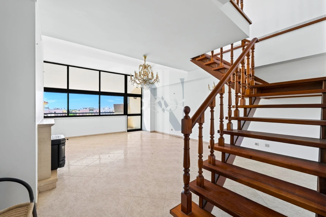 Apartamento T5 para Venda em Cascais e Estoril Foto 1